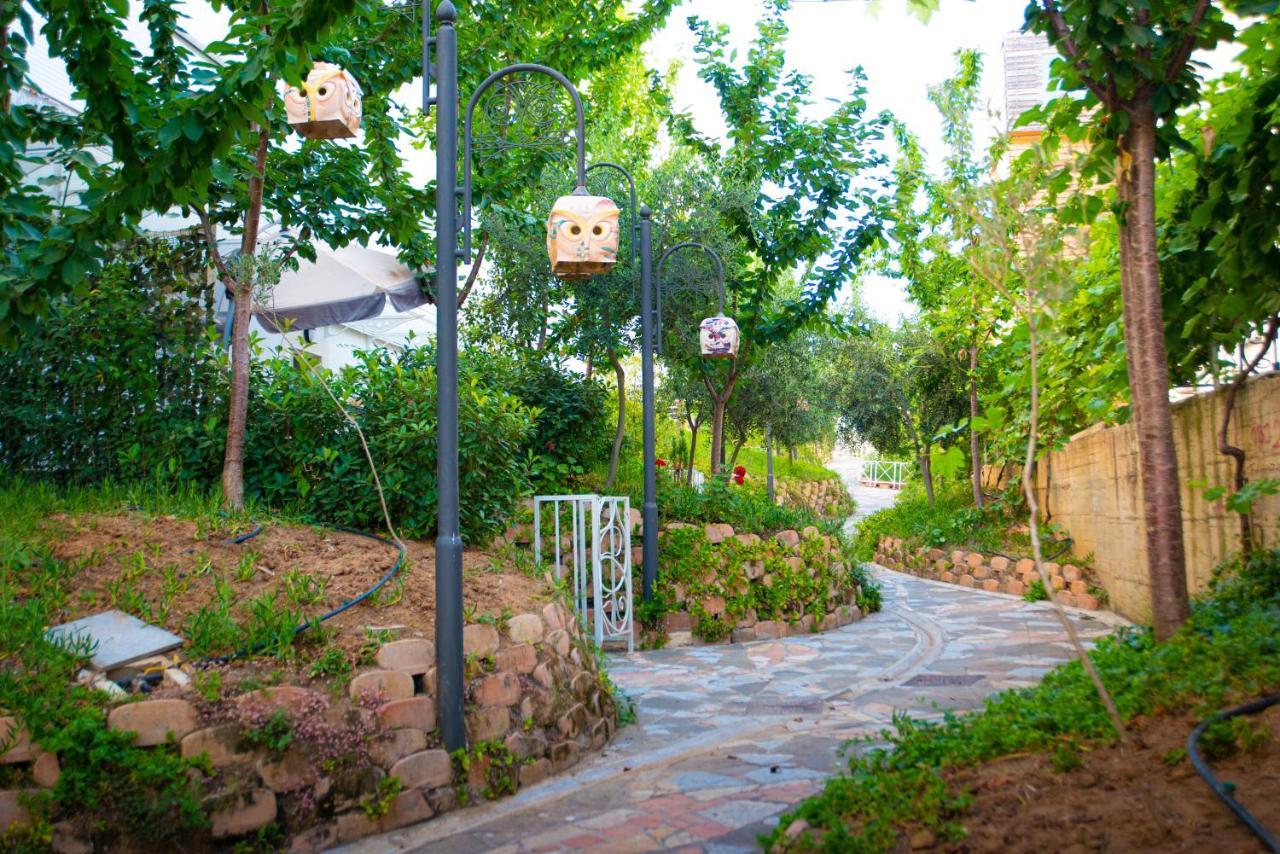 Arka Art Hotel Tirana Exteriör bild The path of the cable car