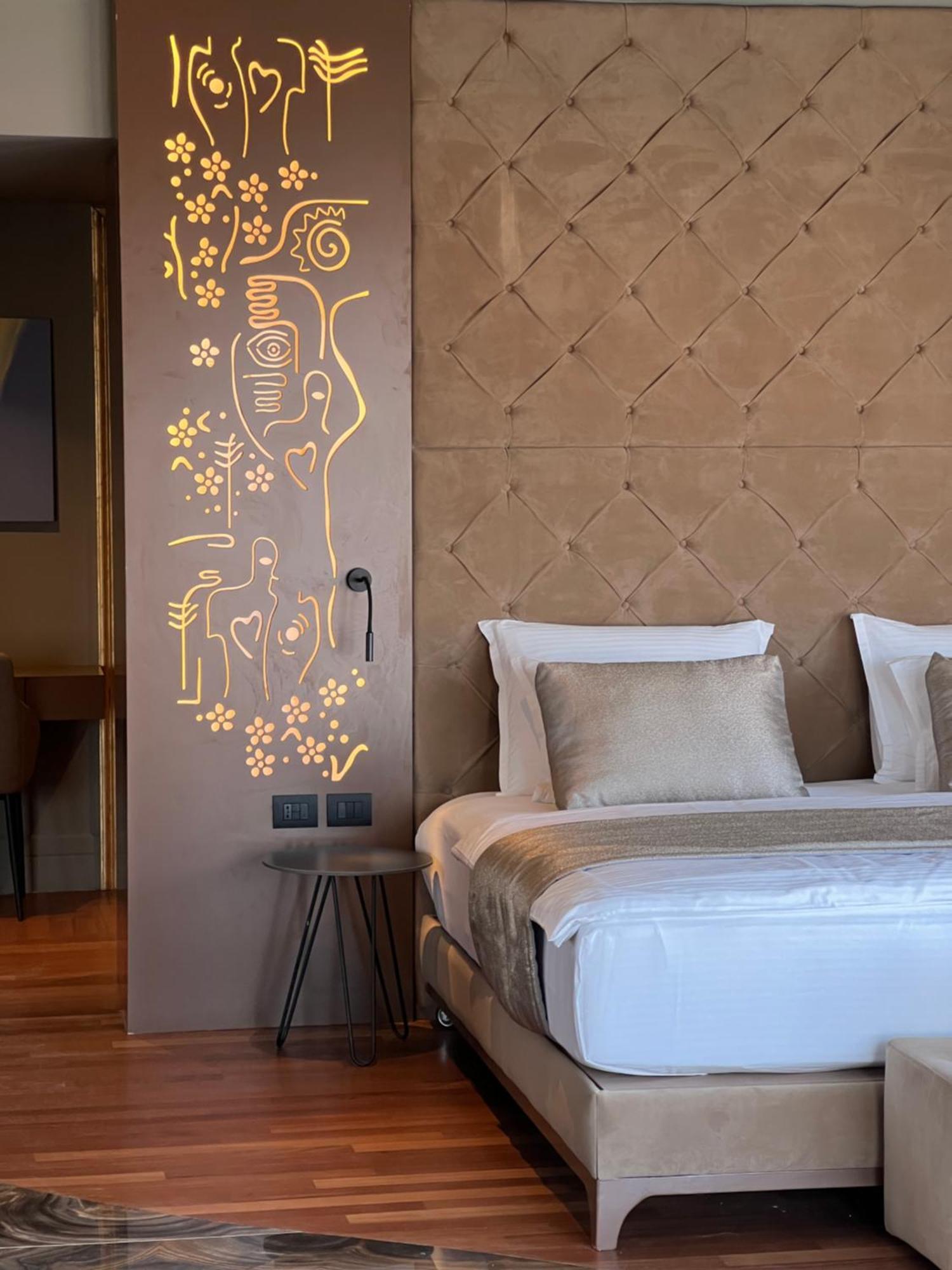 Arka Art Hotel Tirana Exteriör bild A wall sticker