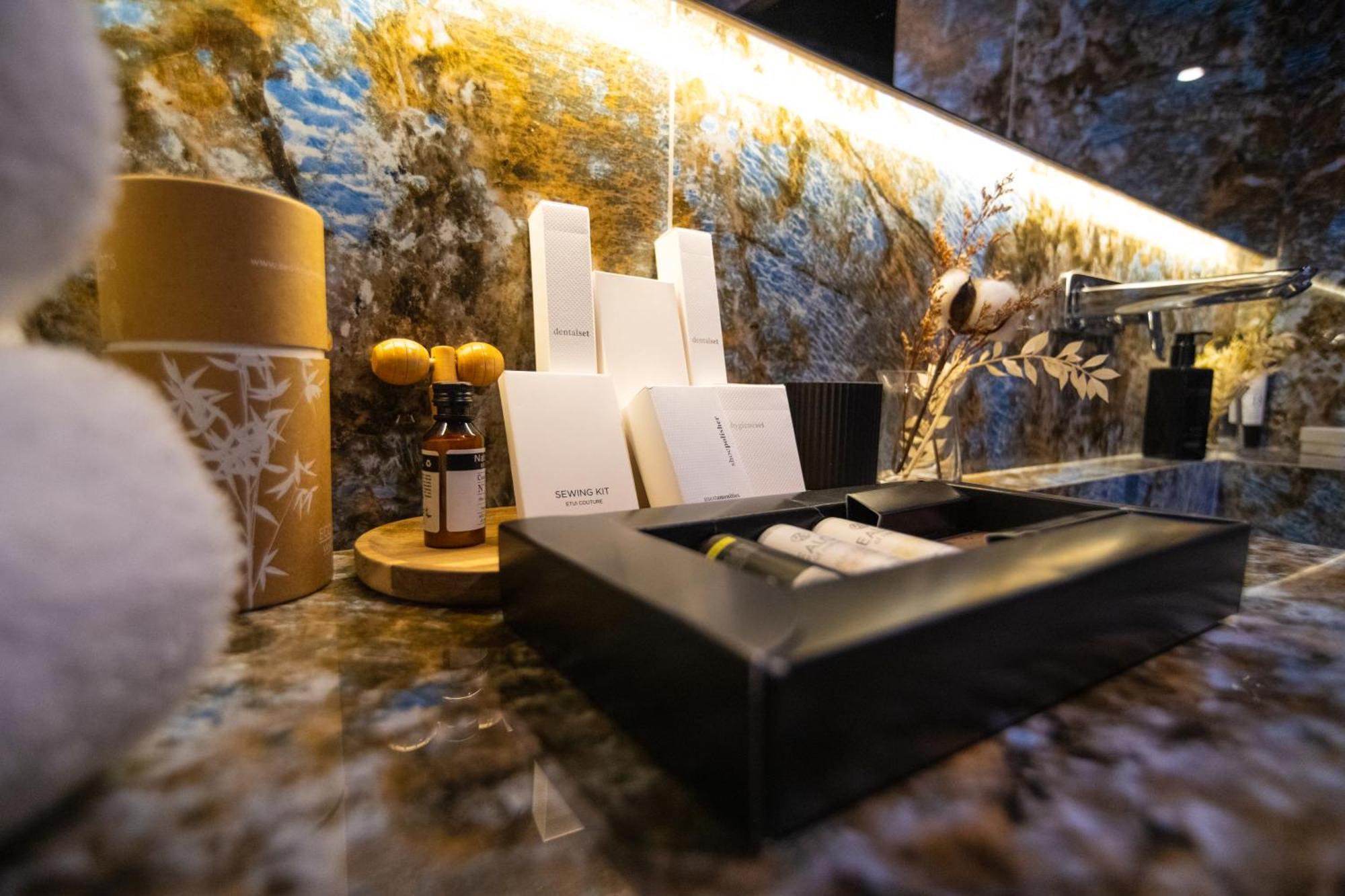 Arka Art Hotel Tirana Exteriör bild The interior of the lounge